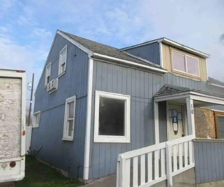 1036 W Hermiston Avenue, Hermiston, OR 97838 - #2