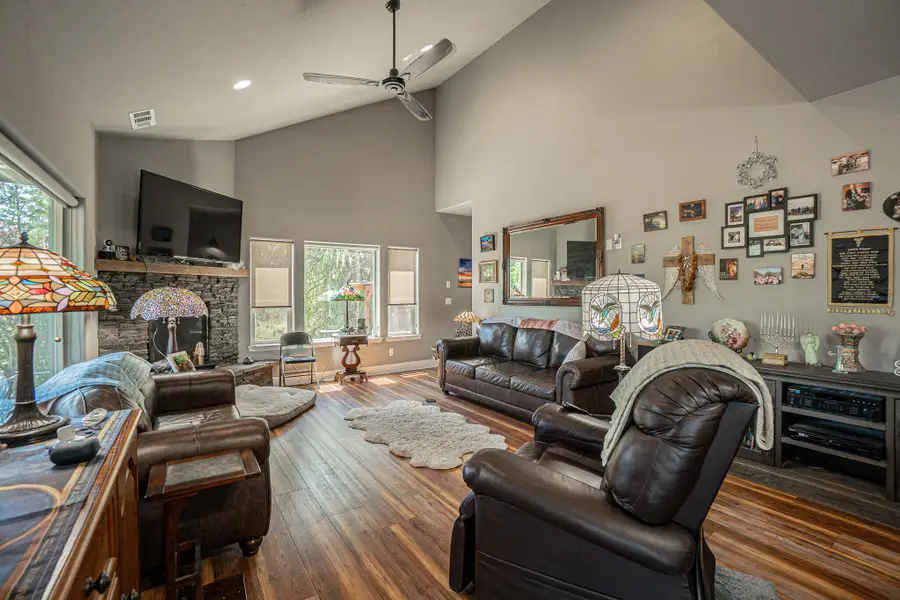 122 NW Rook Drive, Grants Pass, OR 97526 - #3
