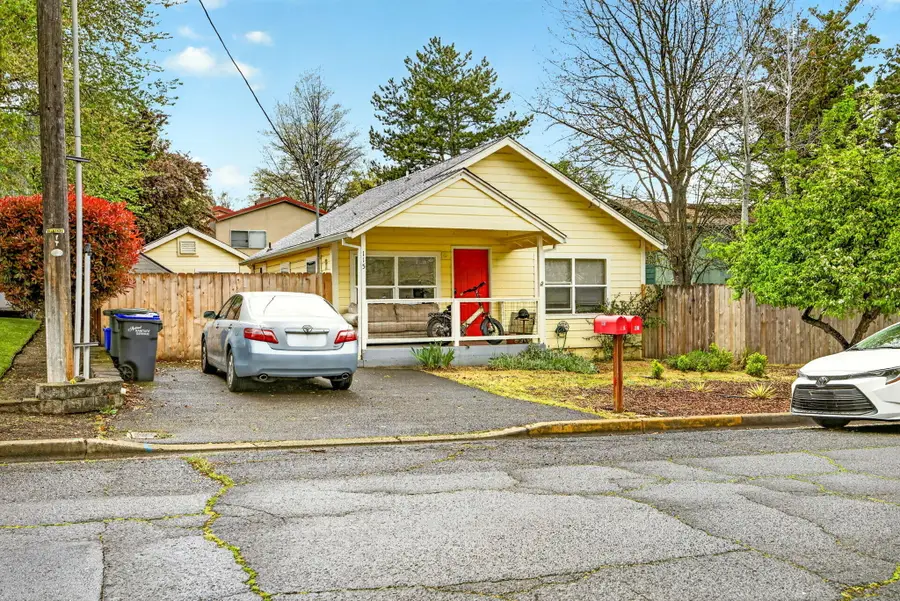 115 California Street, Ashland, OR 97520 - #2