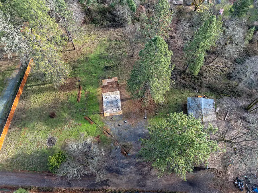 1329 W Evans Creek Road, Rogue River, OR 97537 - #2