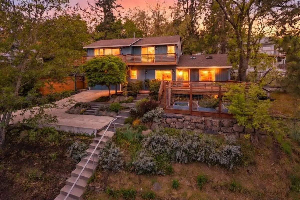 301 Hillcrest Street, Ashland, OR 97520 - #1