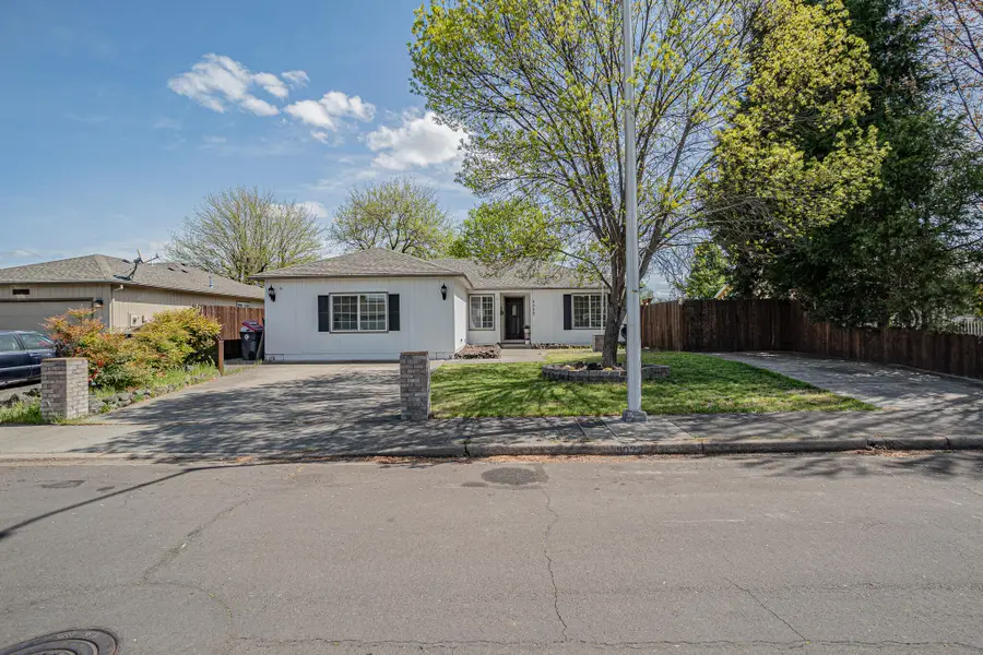 8022 Brie Terrace, White City, OR 97503 - #2