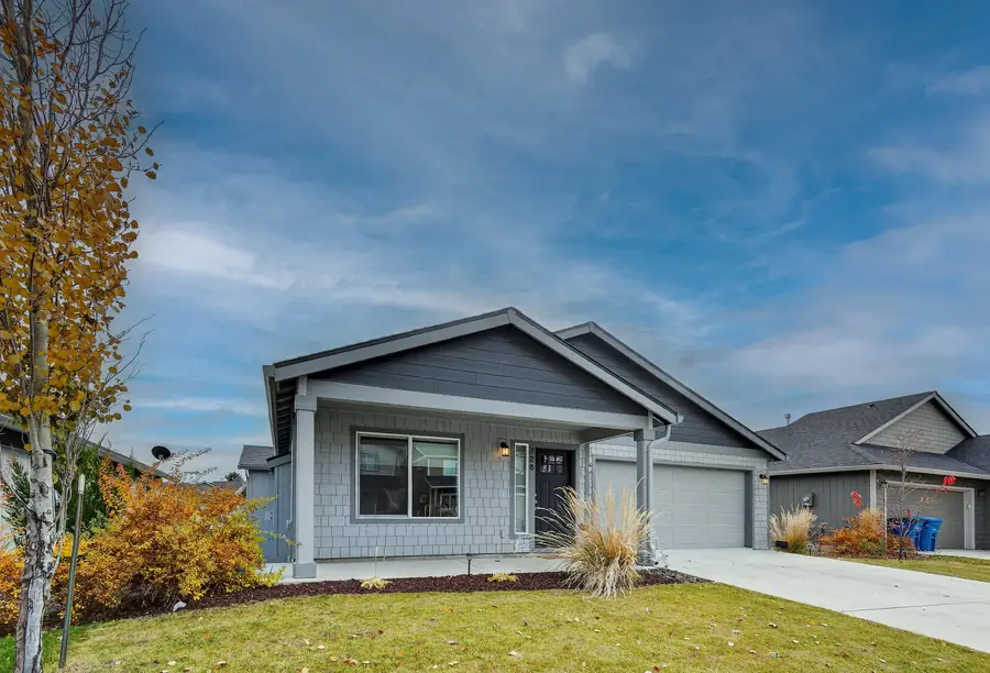 728 NE Brookstone Drive, Prineville, OR 97754 - #2