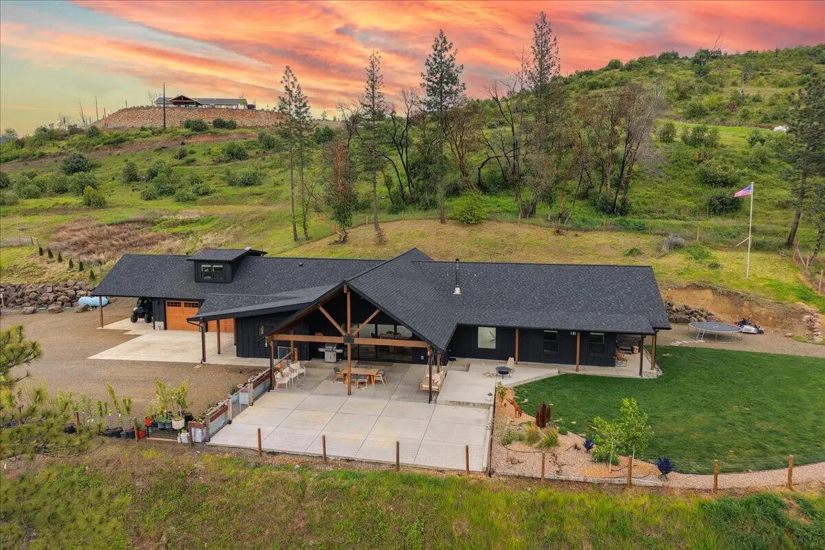 2220 Butte Falls Highway, Eagle Point, OR 97524 - #1