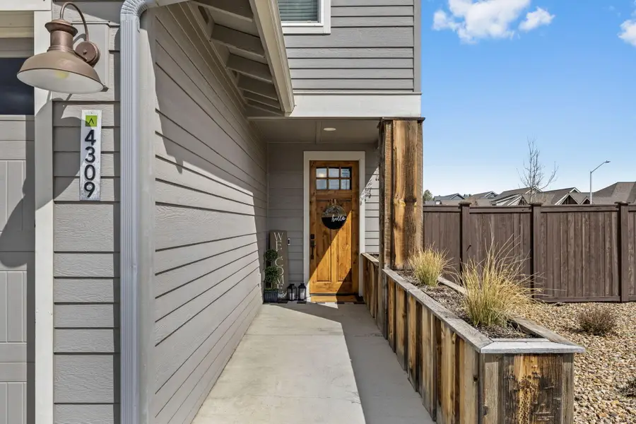 4309 SW Badger Creek Drive, Redmond, OR 97756 - #3