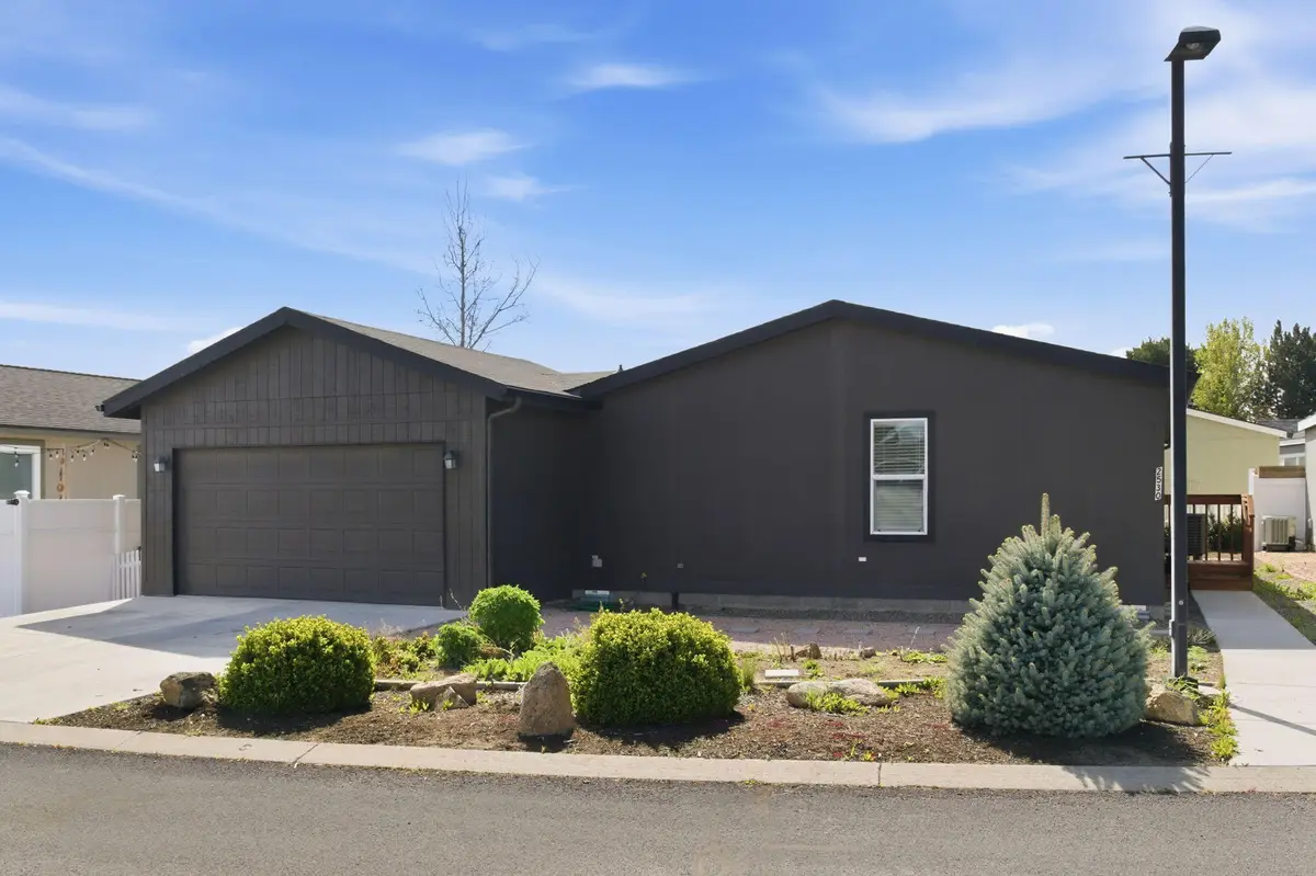 2530 SW Evening Primrose Drive, Redmond, OR 97756 - #1
