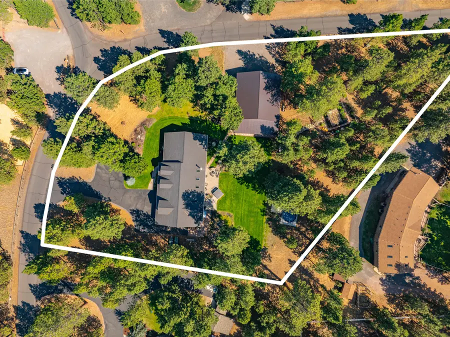 14597 Bluegrass Loop, Sisters, OR 97759 - #3