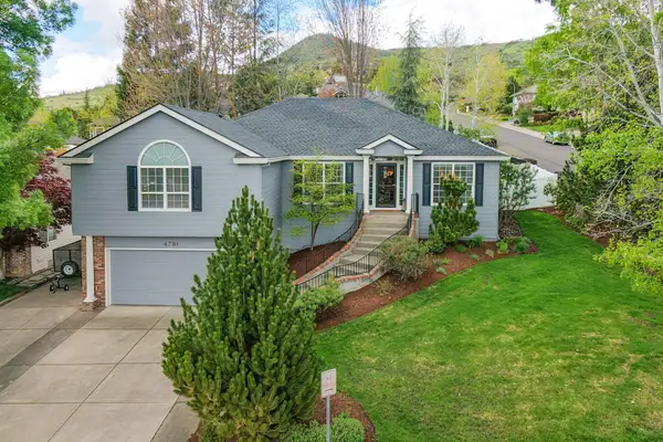4781 Torrey Pines Drive, Medford, OR 97504