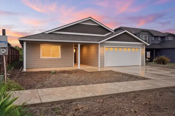 1834 Ingram Lane, Medford, OR 97501