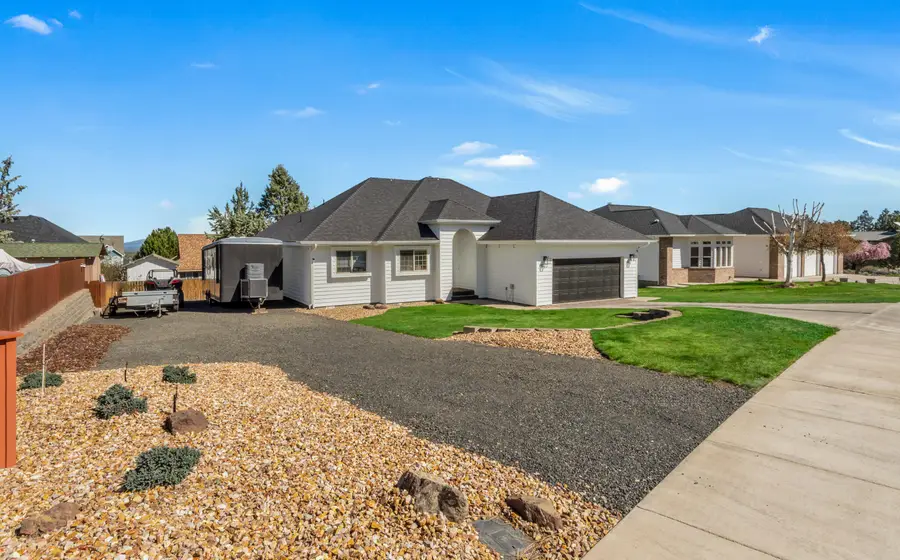 3773 SW Timber Avenue, Redmond, OR 97756 - #3