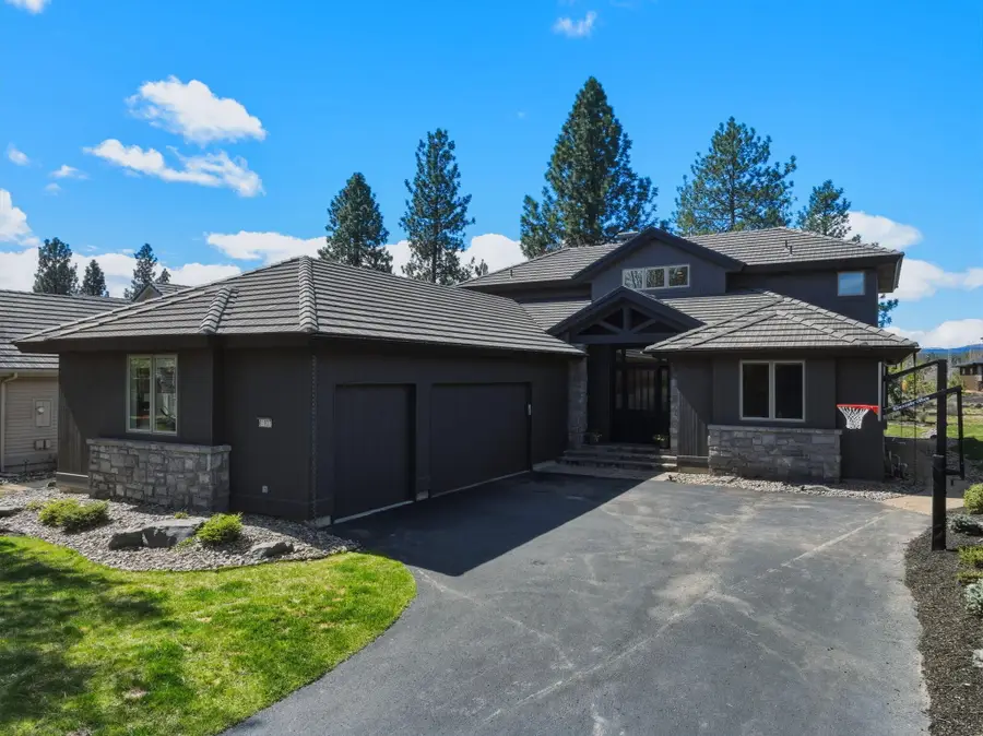 61807 Fall Creek Loop, Bend, OR 97702 - #2