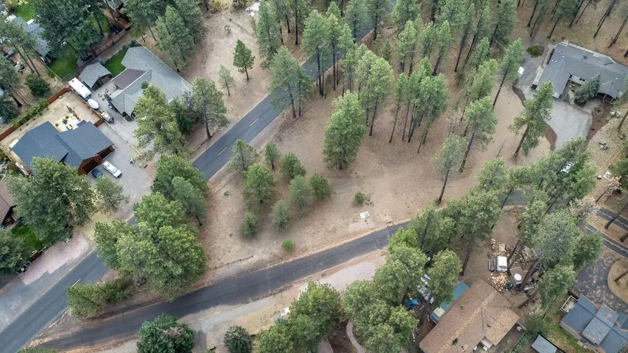 157 W Black Crater Avenue, Sisters, OR 97759 - #2