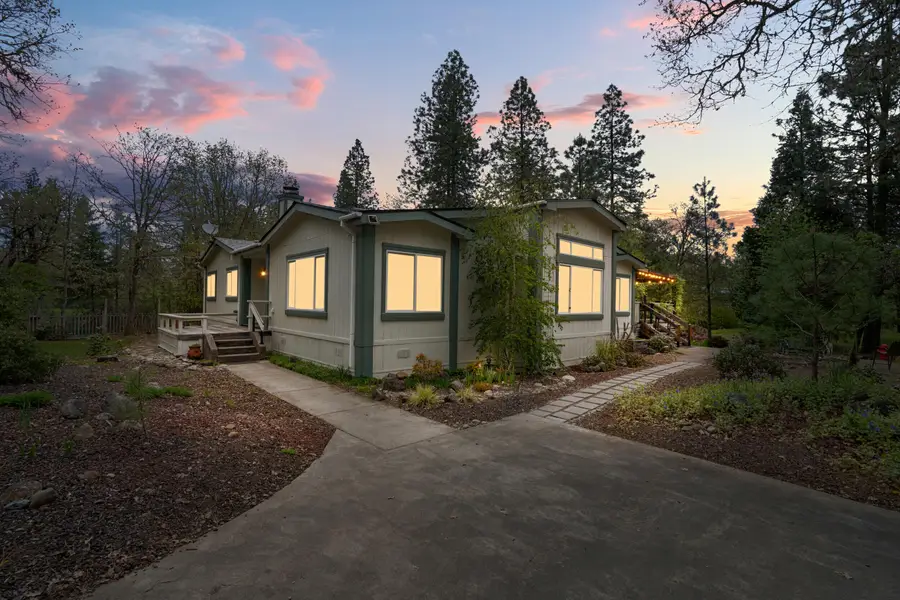 6301 Rockydale Road, Cave Junction, OR 97523 - #2