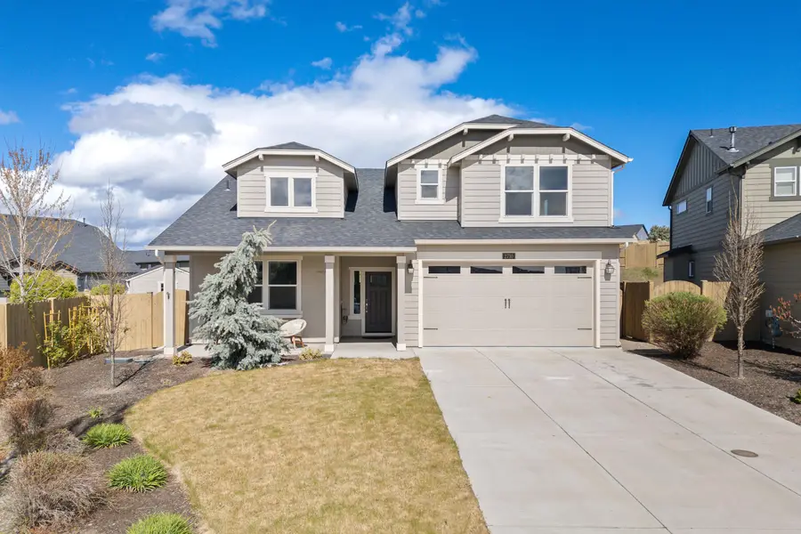 2710 SW 46th Court, Redmond, OR 97756 - #2