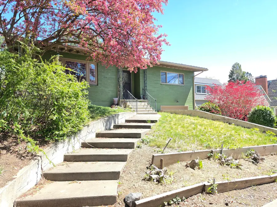 535 Pacific Terrace, Klamath Falls, OR 97601 - #2