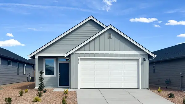 2674 NW 26th Lp North, Redmond, OR 97756