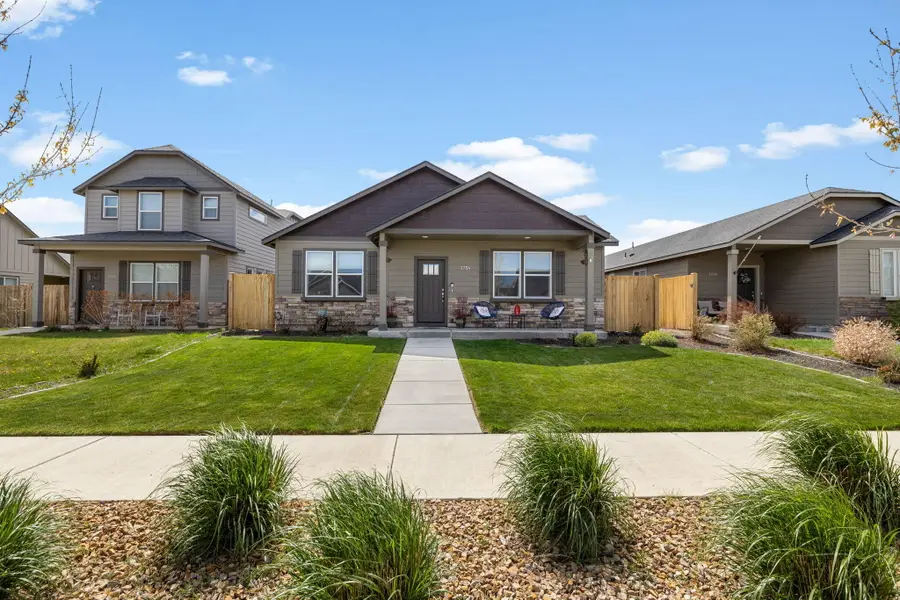 3754 SW Metolius Avenue, Redmond, OR 97756 - #3