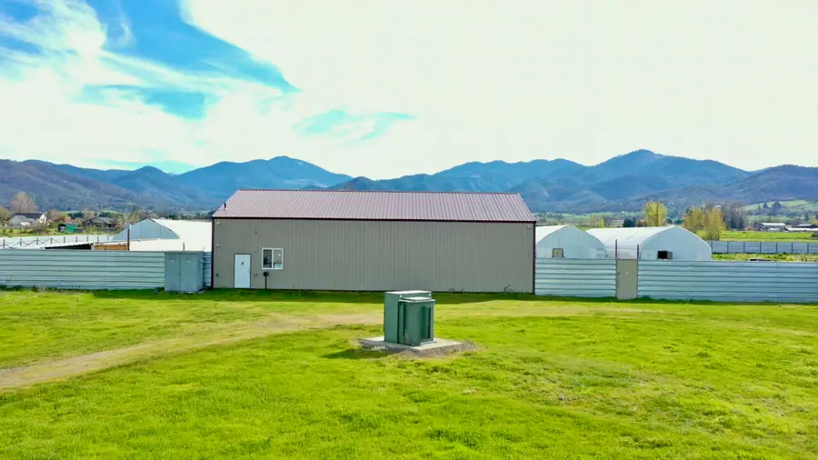 411 Hartley Road, Phoenix, OR 97535 - #3