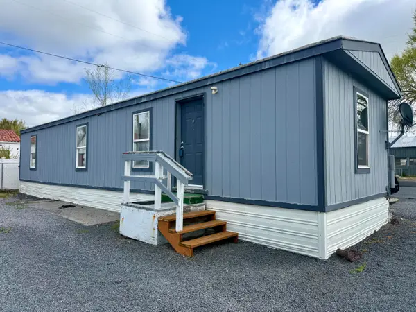 425 W Front # 7, Merrill, OR 97633