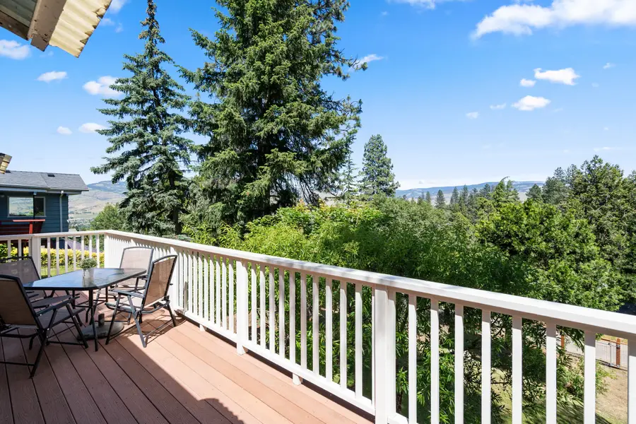 696 Liberty Street, Ashland, OR 97520 - #3