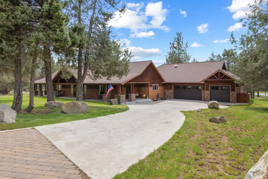 1164 Paper Birch Way, Klamath Falls, OR 97601 - #2