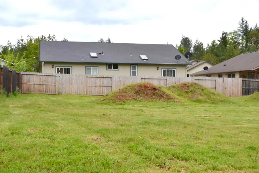 221 Red Cedar Lane, Cave Junction, OR 97523 - #2
