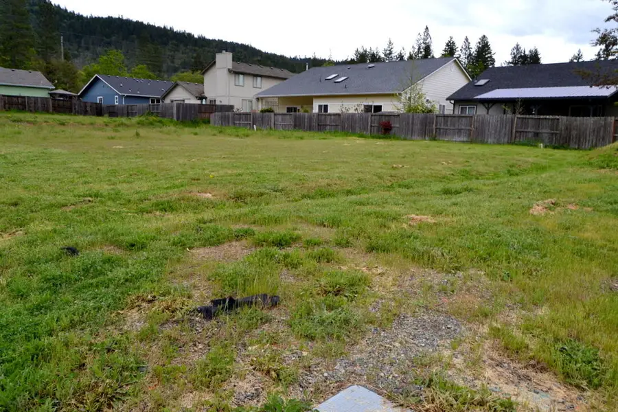 233 Red Cedar Lane, Cave Junction, OR 97523 - #3