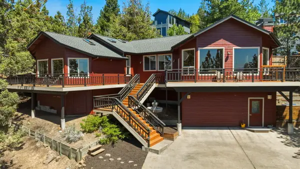 2068 NW Cascade View Drive, Bend, OR 97703