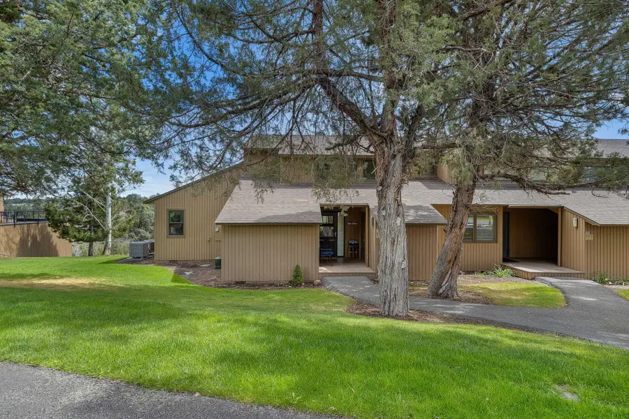 1970 Redtail Hawk Drive, Redmond, OR 97756 - #2