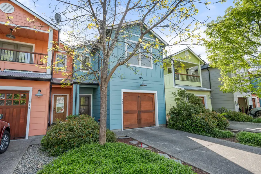 1238 Fruitdale Drive, Grants Pass, OR 97527 - #2