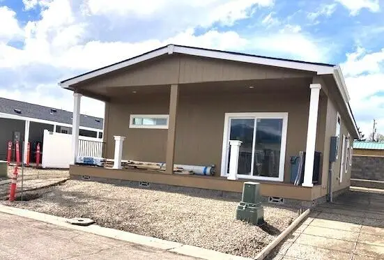 4601 S Pacific Highway #2, Phoenix, OR 97535