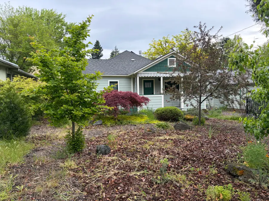 1417 NW Washington Boulevard, Grants Pass, OR 97526 - #2