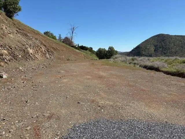 766 N River Road, Rogue River, OR 97537 - #3