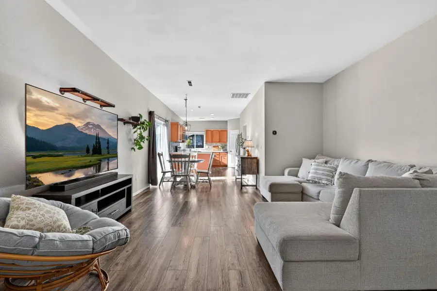 2217 NW Cedar Avenue, Redmond, OR 97756 - #3