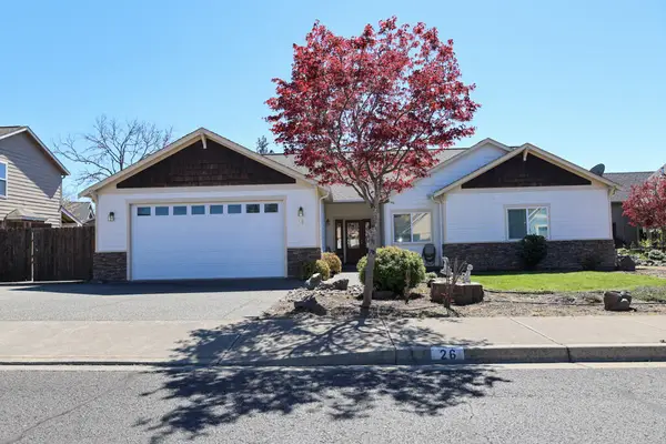 26 Pine Court, Eagle Point, OR 97524