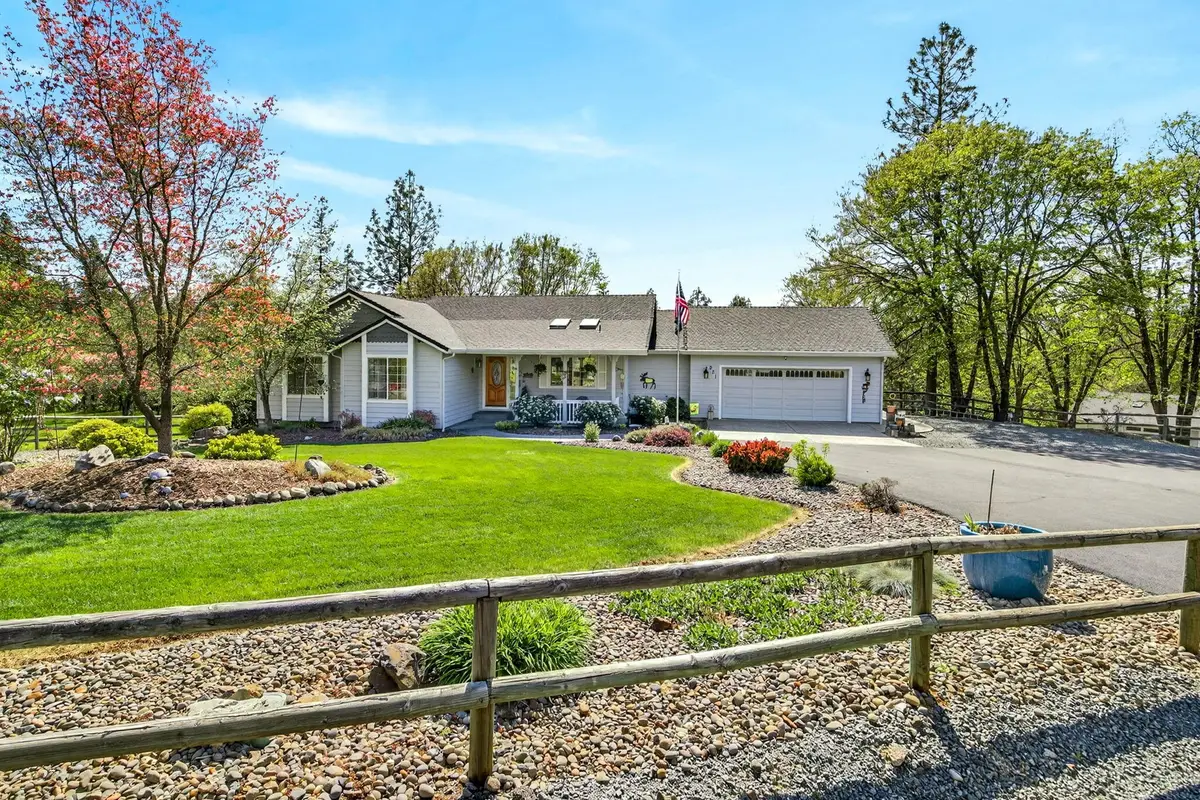 221 Lauer Way, Grants Pass, OR 97526 - #1