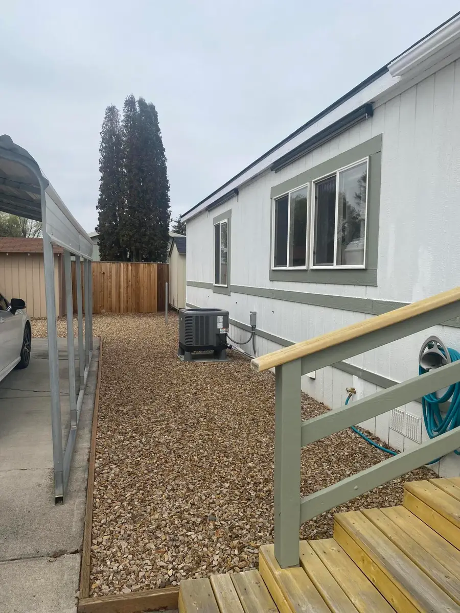 1515 NW Fir Avenue #UNIT 2, Redmond, OR 97756 - #2