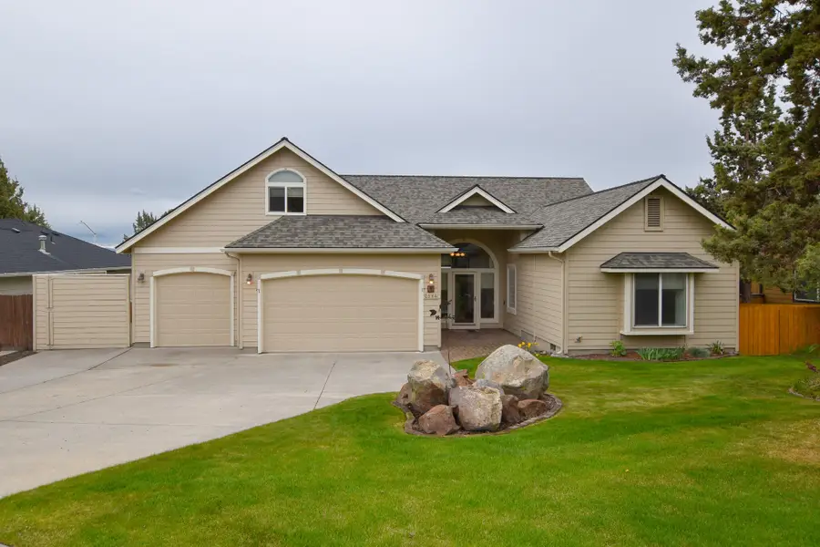 2564 SW Valleyview Drive, Redmond, OR 97756 - #2