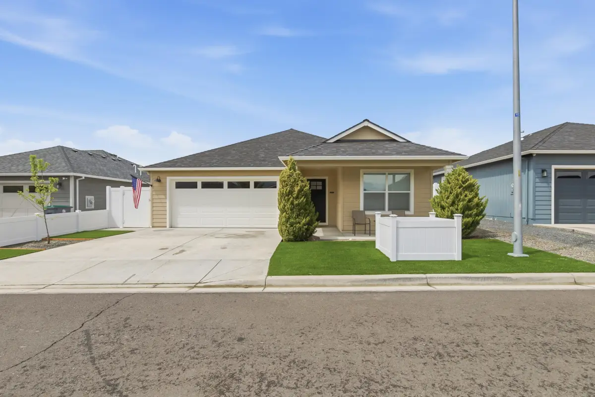 1922 Modena Lane, Medford, OR 97501 - #1