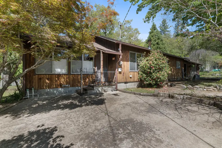 1103 Fourth Avenue, Gold Hill, OR 97525 - #2