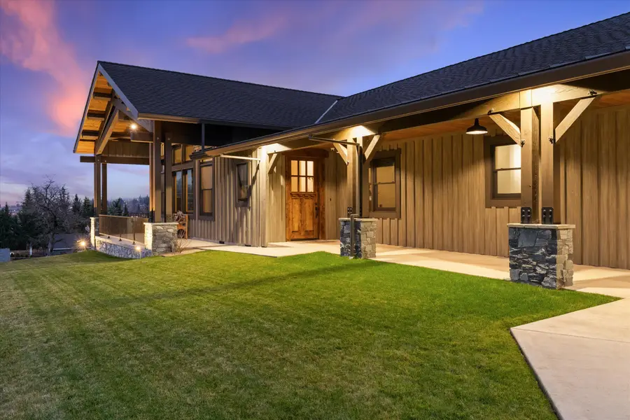 310 Pierce Road, Medford, OR 97504 - #2