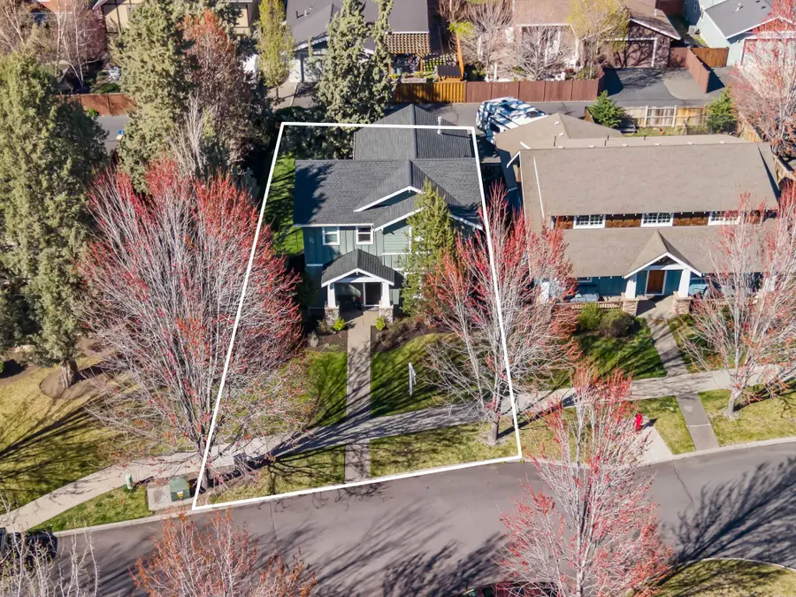 20392 Aberdeen Drive, Bend, OR 97702 - #3