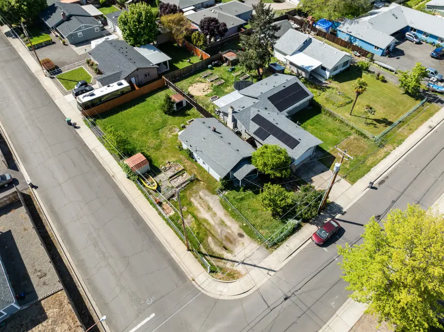 2651 Howard Avenue, Medford, OR 97501 - #3