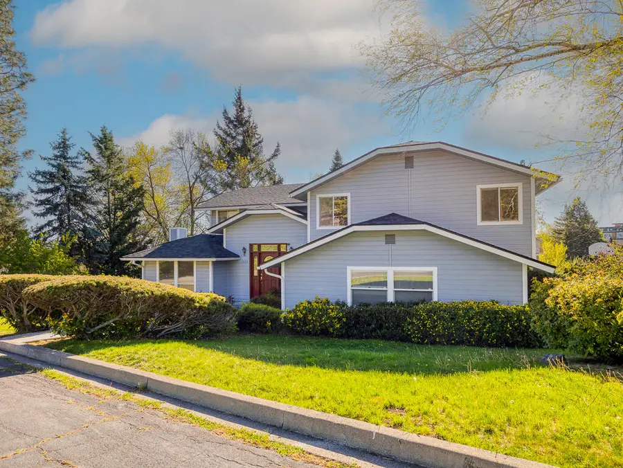 1990 Arlington Drive, Klamath Falls, OR 97601 - #2