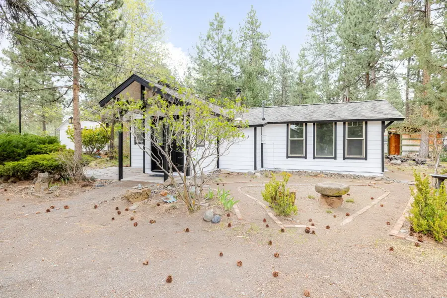 60236 Navajo Road, Bend, OR 97702 - #2