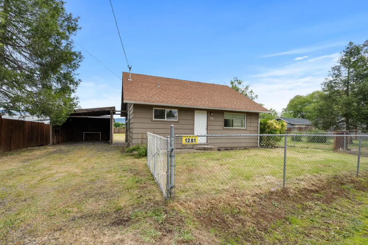 1281 Thomas Road, Medford, OR 97501 - #1