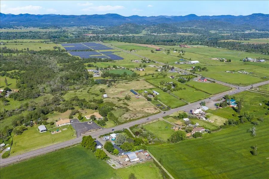 14717 Oregon 62, Eagle Point, OR 97524 - #3