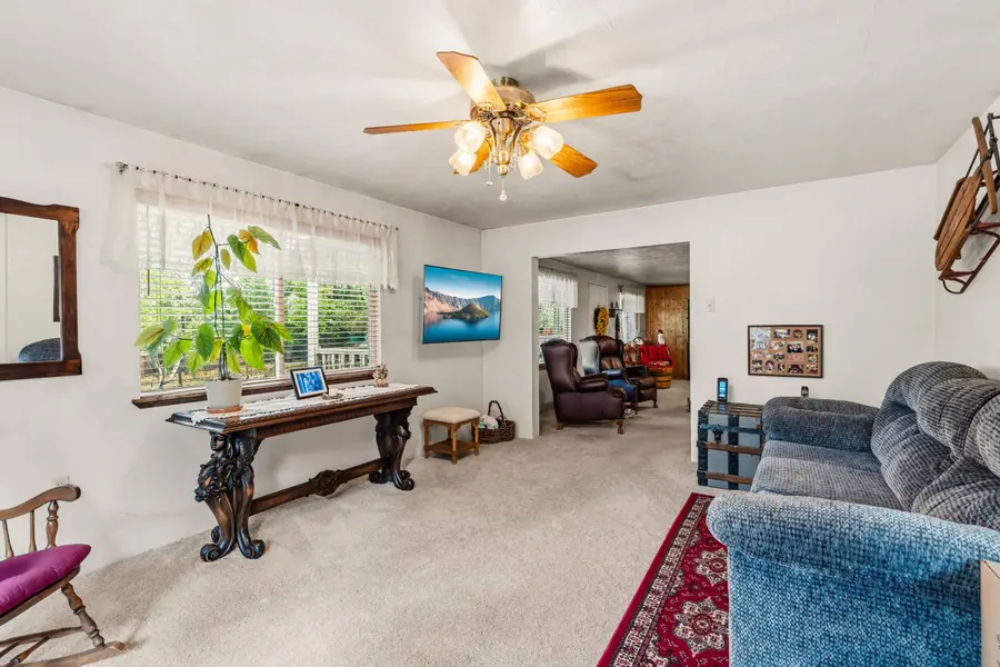 7771 Monument Drive, Grants Pass, OR 97526 - #3