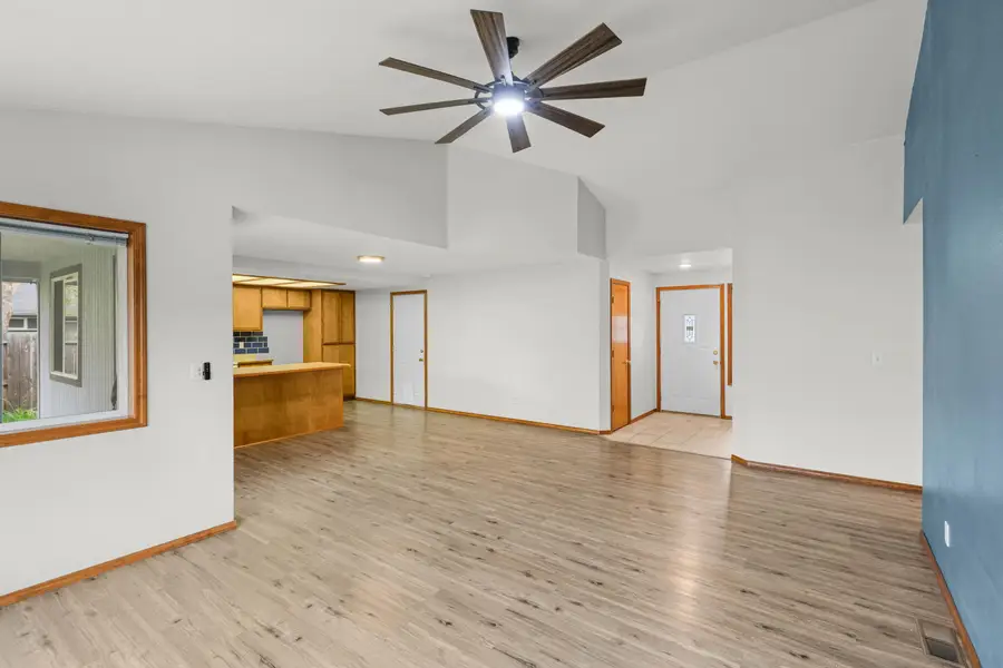 540 Jeanette Avenue, Medford, OR 97501 - #3