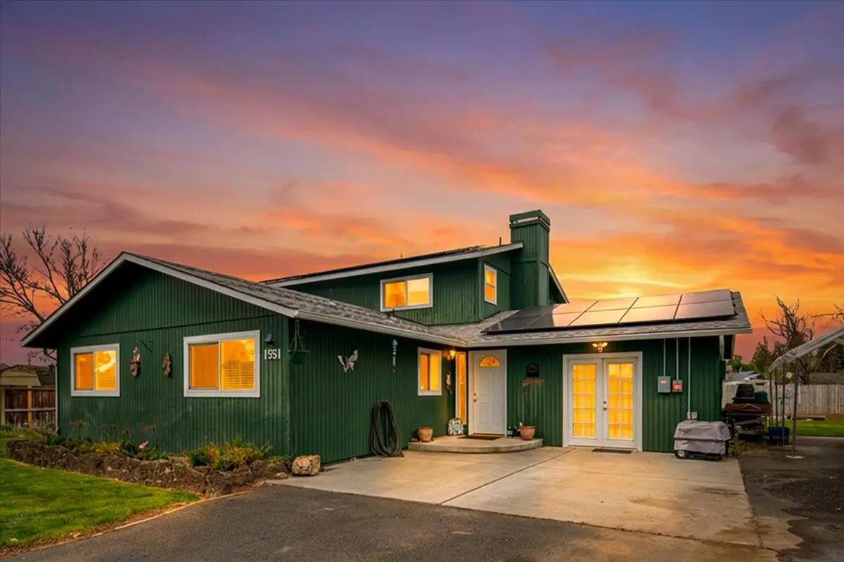 1551 SW Parkway Drive, Redmond, OR 97756 - #1